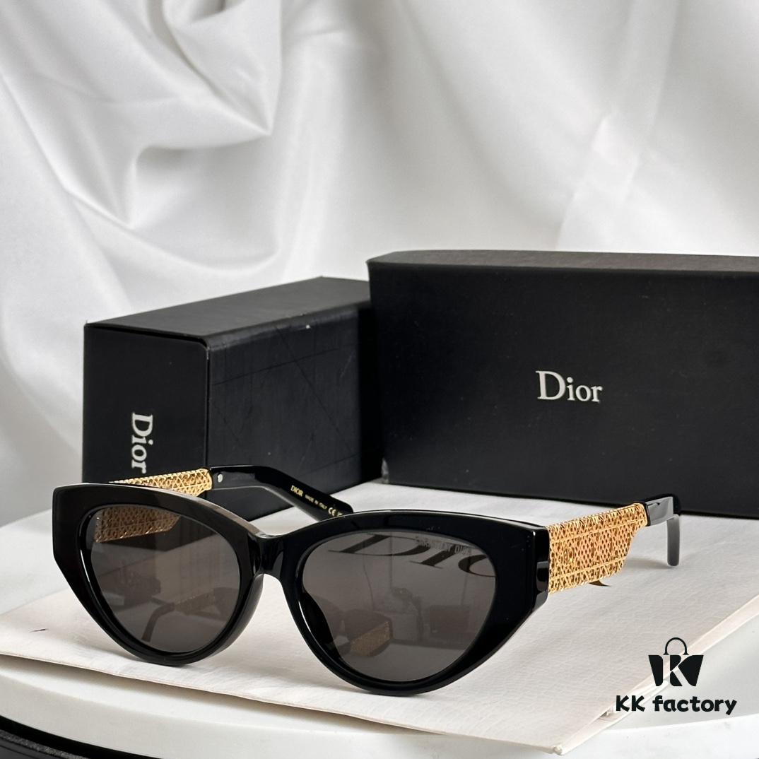 New Arrival 120 Dio* Official Website Model: DioRésille B1L SIZE: 56-17-145 Sunglasses
