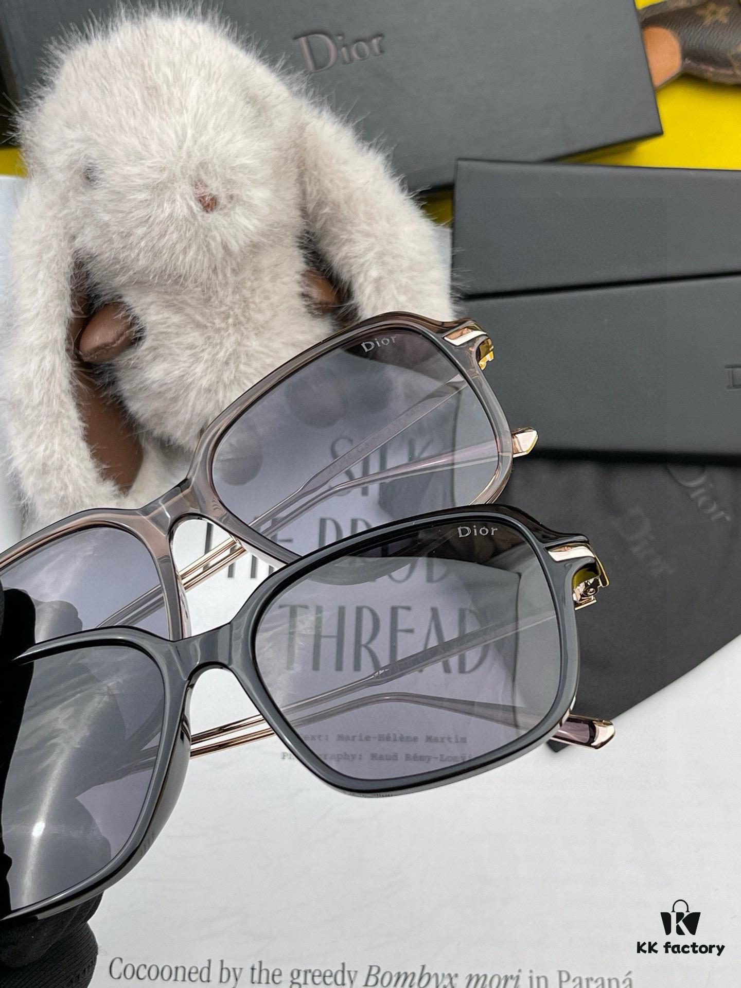 DIOR New Model Aviator Sunglasses, Celebrity Favorite Unisex Sun Glasses, Model: CD82804