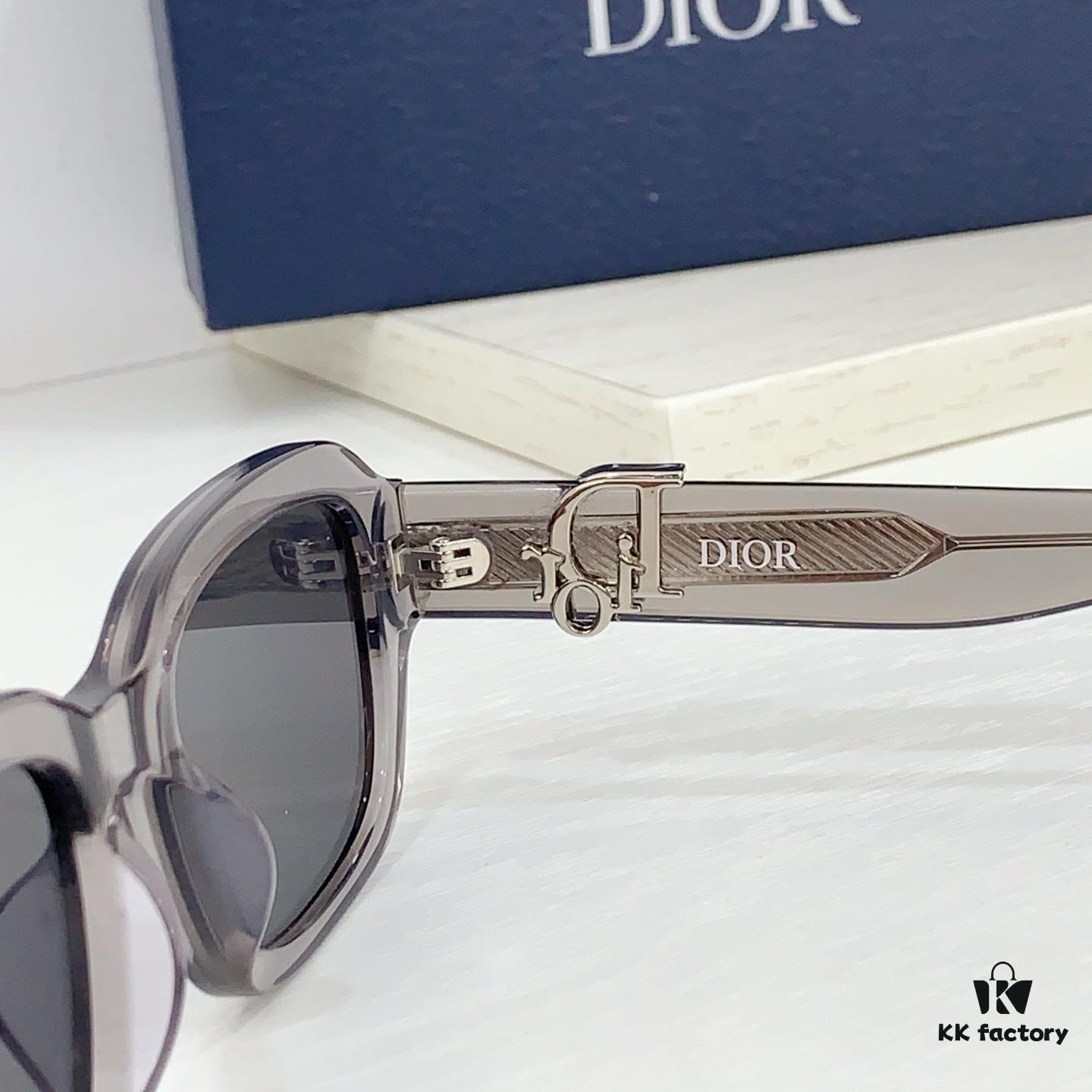 110 DIOR Model: DiorOblique S2I Size: 52□20-145 Sunglasses
