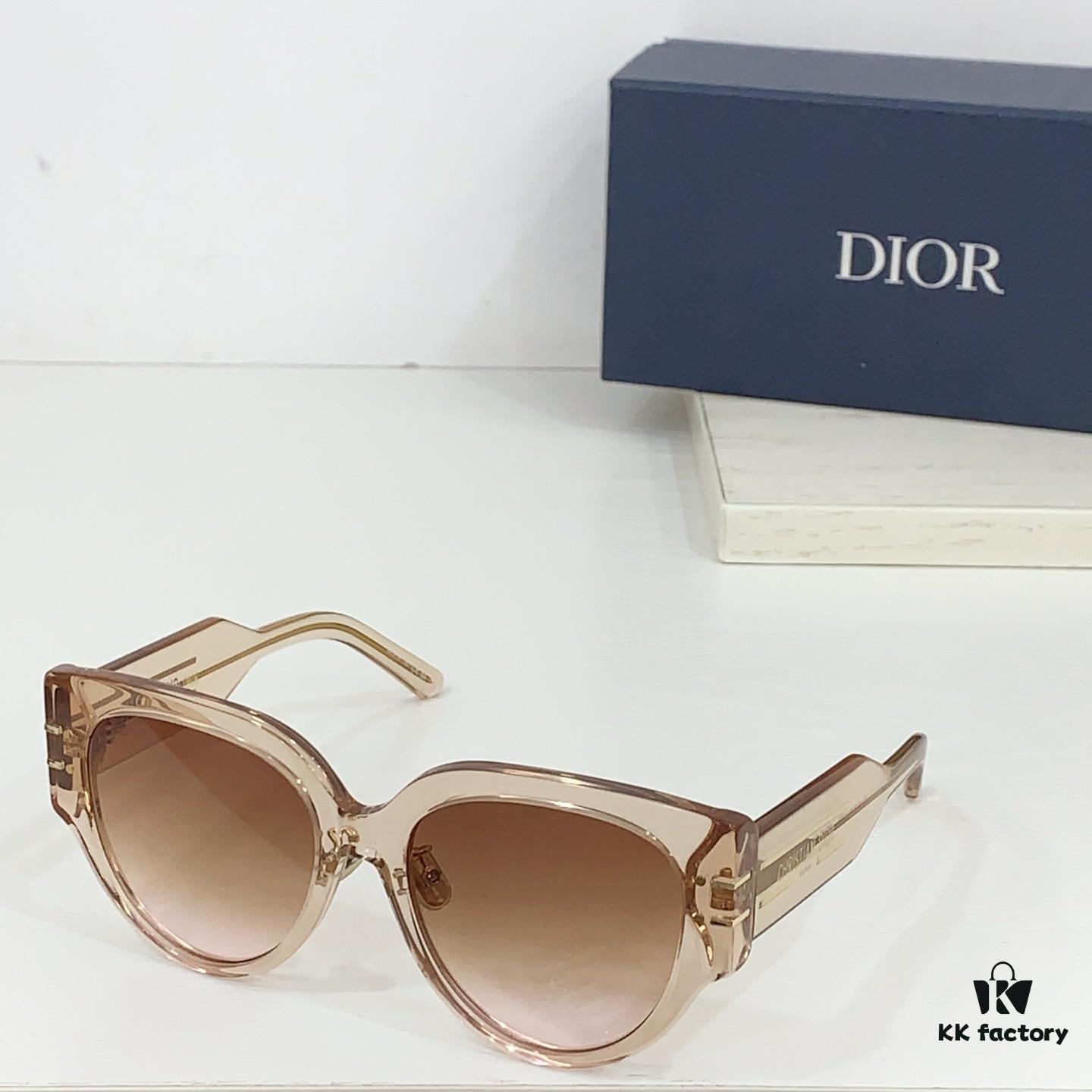 110 DIOR* MODEL: Signature R2F Sunglasses