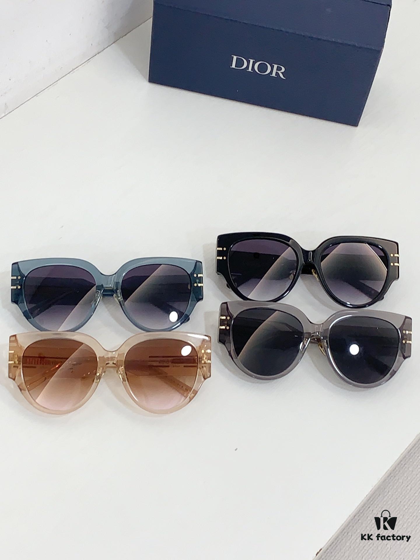 110 DIOR* MODEL: Signature R2F Sunglasses