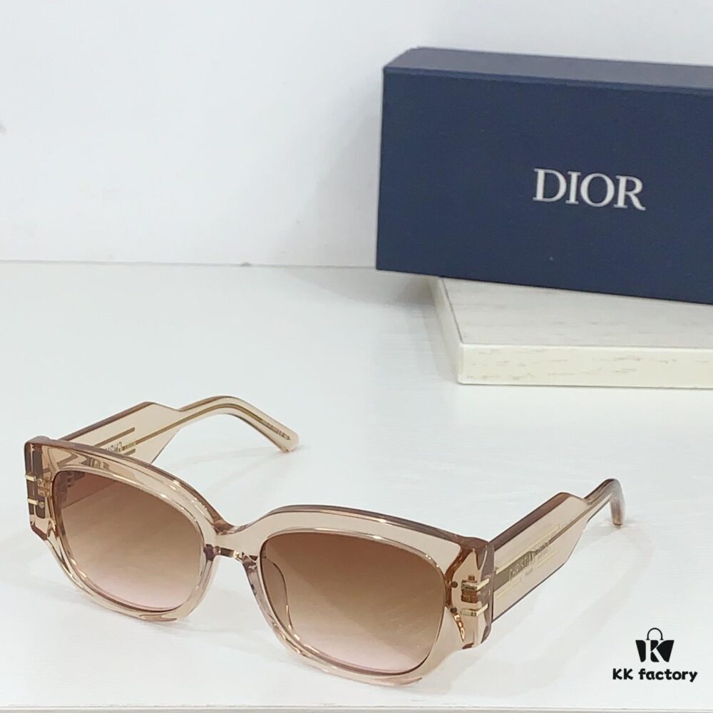 110 DIO* MODEL: DiorSignature S13F SIZE: 55□18-140 Eyeglasses Sunglasses