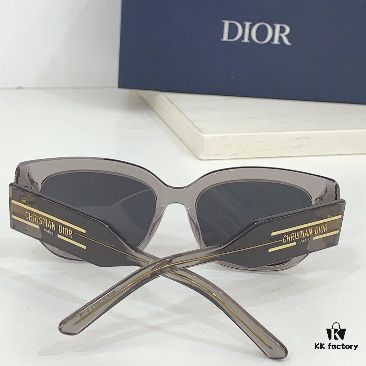 110 DIO* MODEL: DiorSignature S13F SIZE: 55□18-140 Eyeglasses Sunglasses