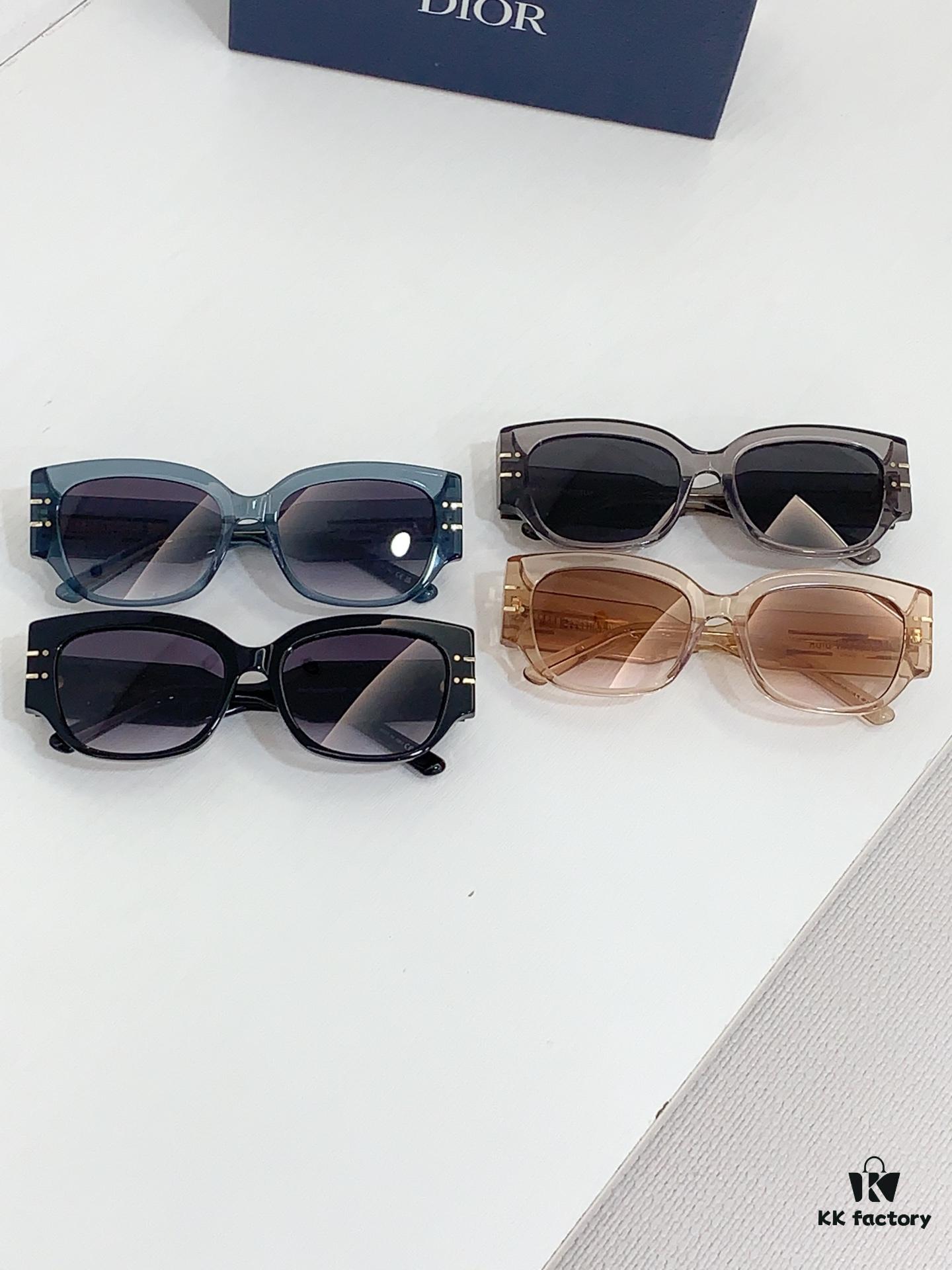 110 DIO* MODEL: DiorSignature S13F SIZE: 55□18-140 Eyeglasses Sunglasses