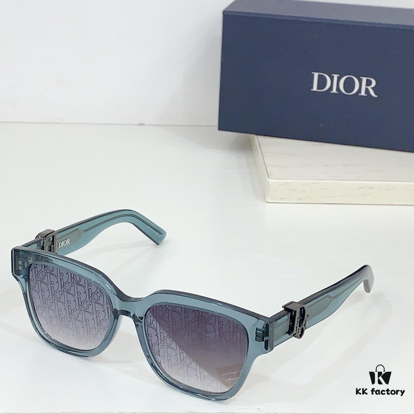 110 DIO* MODEL: DiorOblique S1F SIZE: 53□19-145 Sunglasses