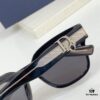 110 DIO* MODEL: DiorOblique S1F SIZE: 53□19-145 Sunglasses