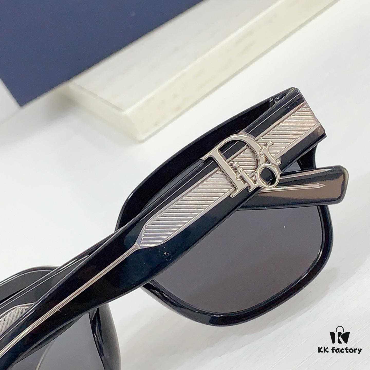 110 DIO* MODEL: DiorOblique S1F SIZE: 53□19-145 Sunglasses