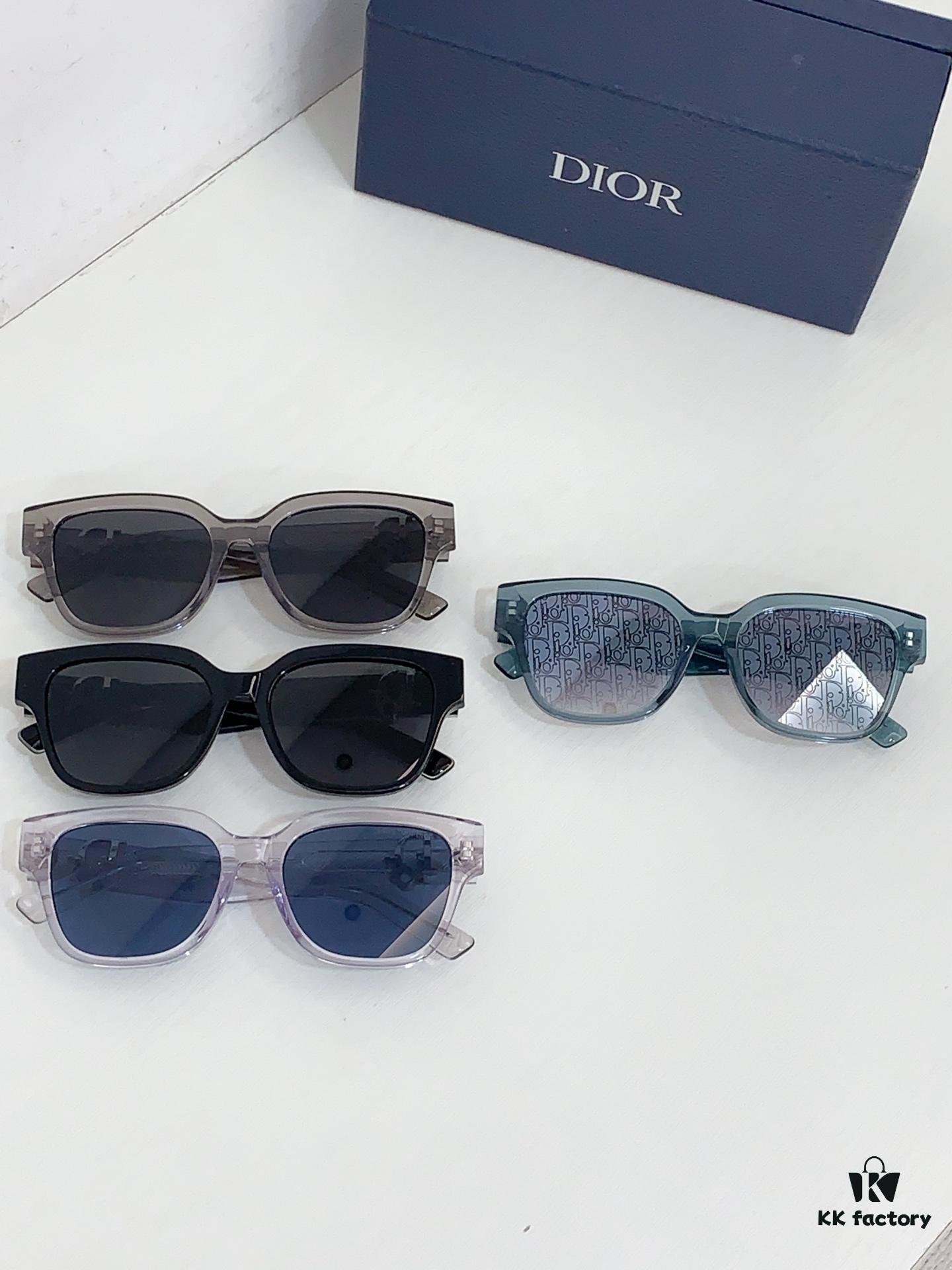 110 DIO* MODEL: DiorOblique S1F SIZE: 53□19-145 Sunglasses