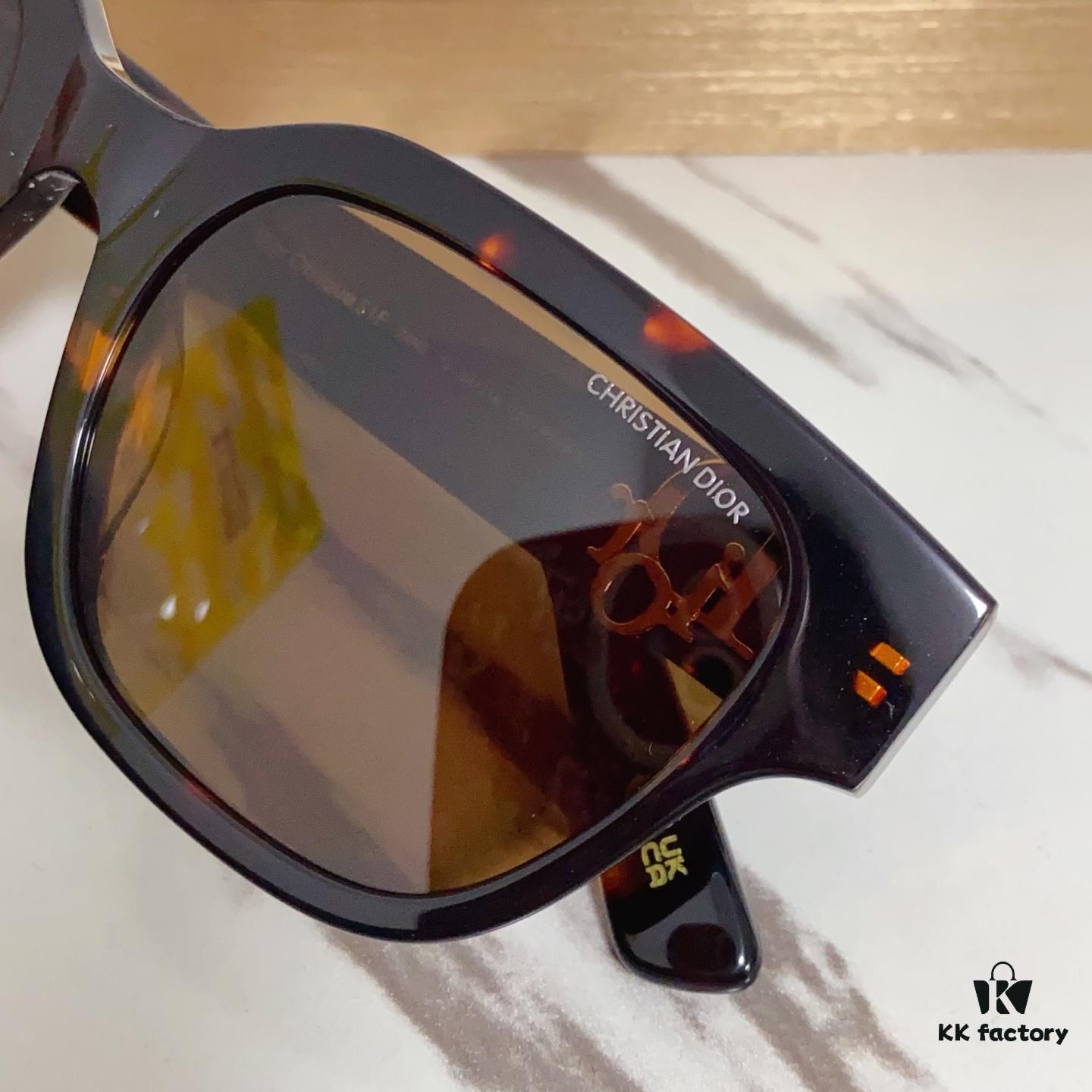140 DIO* Dior Oblique S1F Sunglasses