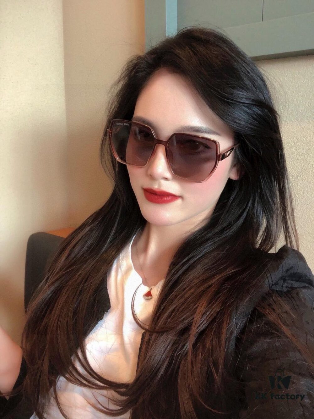 DIOR 2025 Spring New Arrival Trendy Fashion Square Polarized Sunglasses High-Quality Comfortable Wear Influencer Style Women's HD Polarized Sunglasses with Premium TR Frame Model: CD8359