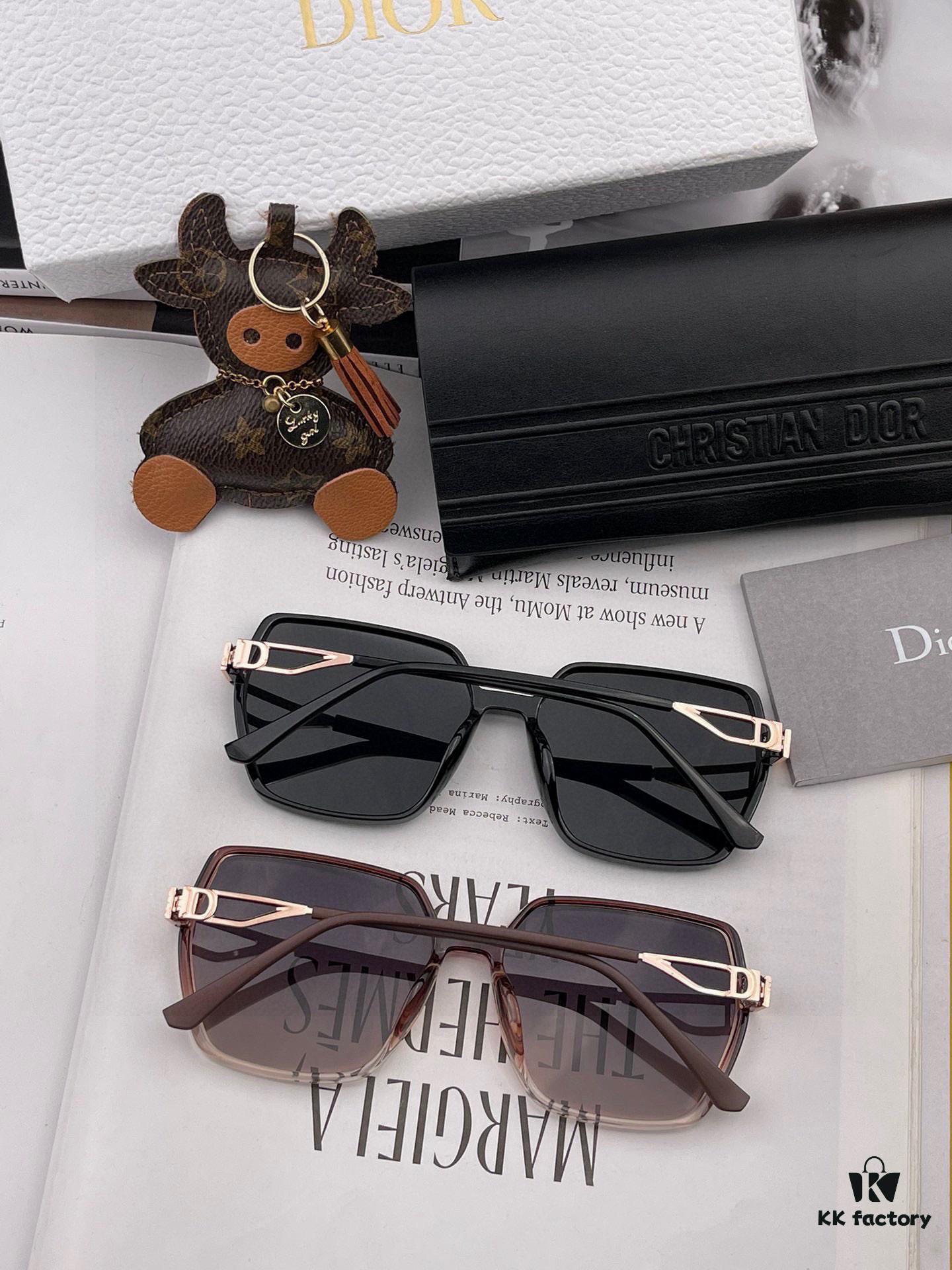 DIOR 2025 Spring New Arrival Trendy Fashion Square Polarized Sunglasses High-Quality Comfortable Wear Influencer Style Women's HD Polarized Sunglasses with Premium TR Frame Model: CD8359