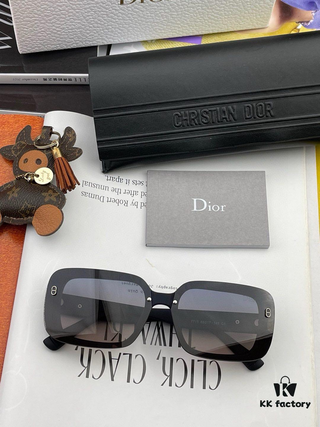 【DIOR】2025 Spring New Arrival Trendy Fashion Square Polarized Sunglasses High-Quality Comfortable Fit Influencer Style Women's HD Polarized Sunglasses 🕶️ High-Quality TR Frame Model: CD5771