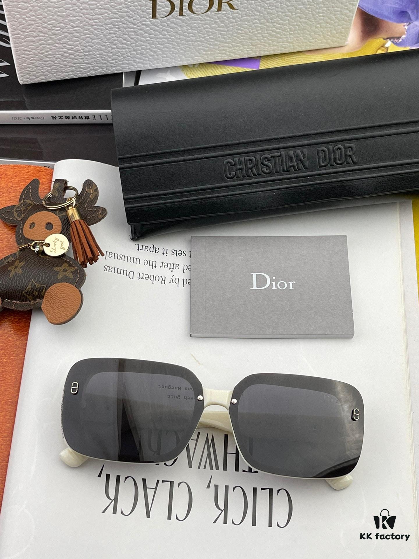 DIOR 2024 Spring New Arrival Trendy Fashion Square Polarized Sunglasses High-Quality Comfortable Wear Influencer Style Women's HD Polarized Sunglasses 🕶️ High-Quality TR Frame Model: CD5771