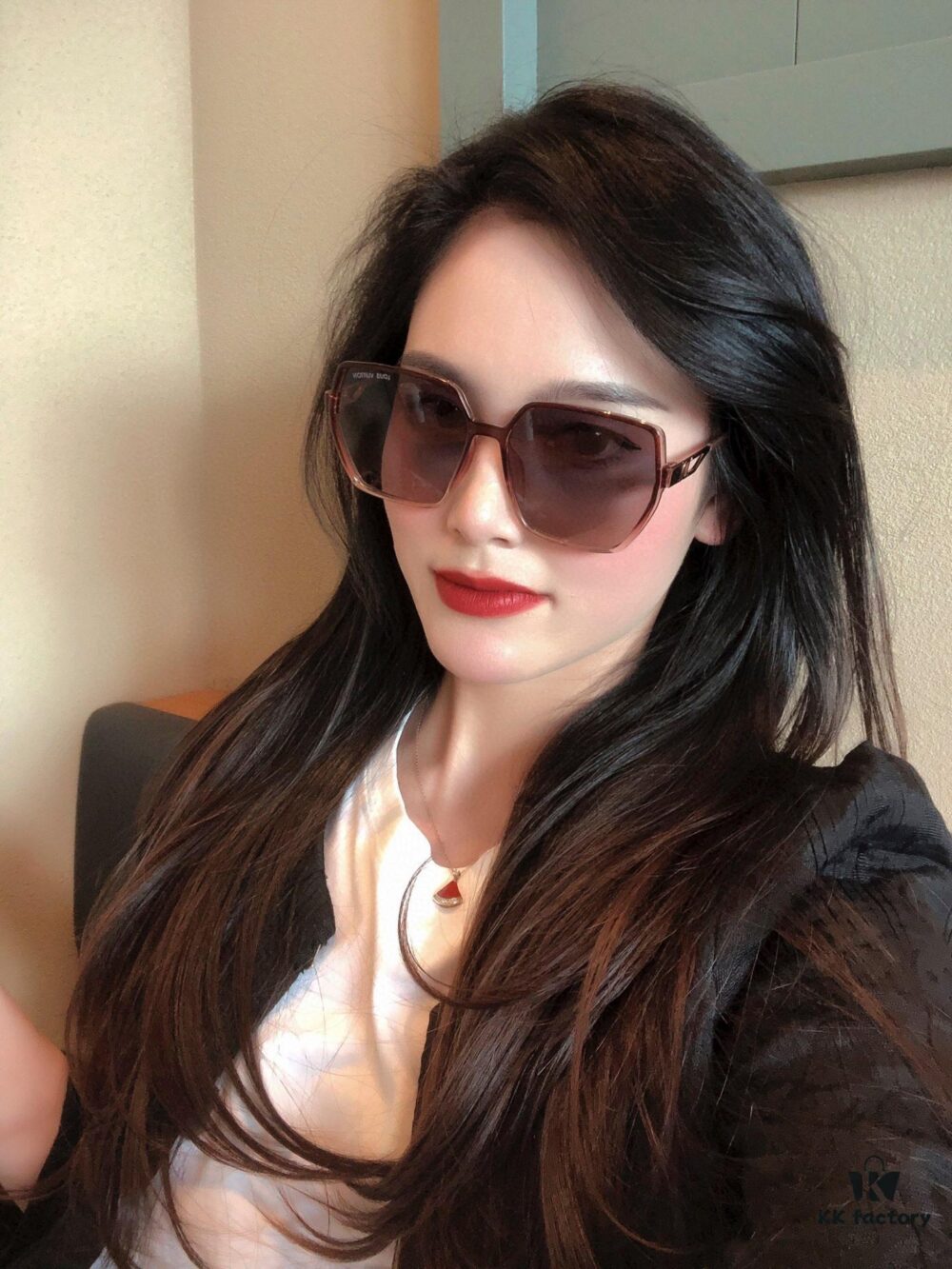 【DIOR】2024 Spring New Arrival Trendy Fashion Square Polarized Sunglasses High-Quality Comfortable Wear Influencer Style Women's HD Polarized Sunglasses 🕶️ High-Quality TR Frame Model: CD8359