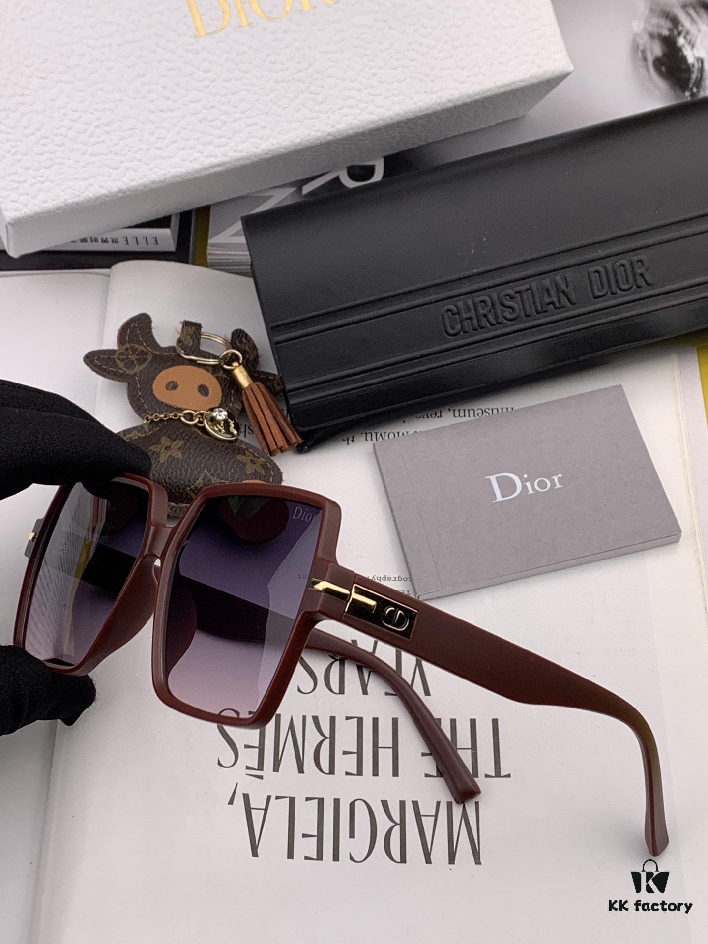 DIOR 2024 Spring New Arrival Trendy Fashion Rectangular Polarized Sunglasses High-Quality Comfortable Wear Popular Influencer Style Women's HD Thickened Polarized Sunglasses 🕶️ High-Quality TR Frame Model: CD4780