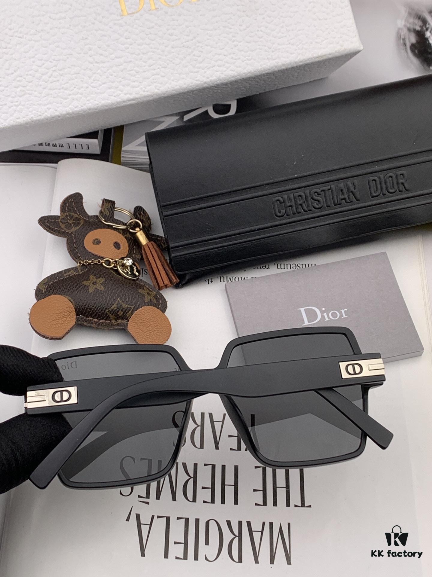 DIOR 2024 Spring New Arrival Trendy Fashion Rectangular Polarized Sunglasses High-Quality Comfortable Wear Popular Influencer Style Women's HD Thickened Polarized Sunglasses 🕶️ High-Quality TR Frame Model: CD4780