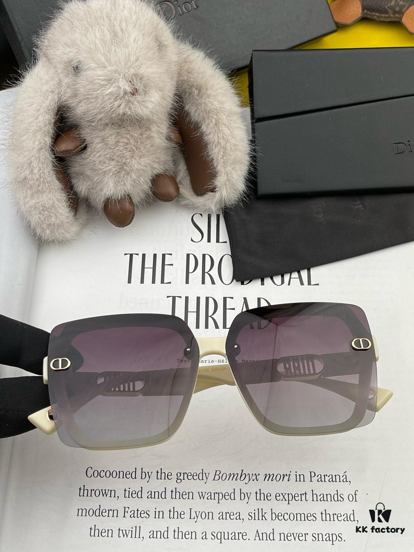 DIOR 2024 Spring New Arrival Trendy Fashion Square Polarized Sunglasses High-Quality Comfortable Wear Influencer Style Women's HD Polarized Sunglasses 🕶️ High-Quality TR Frame Model: CD5610