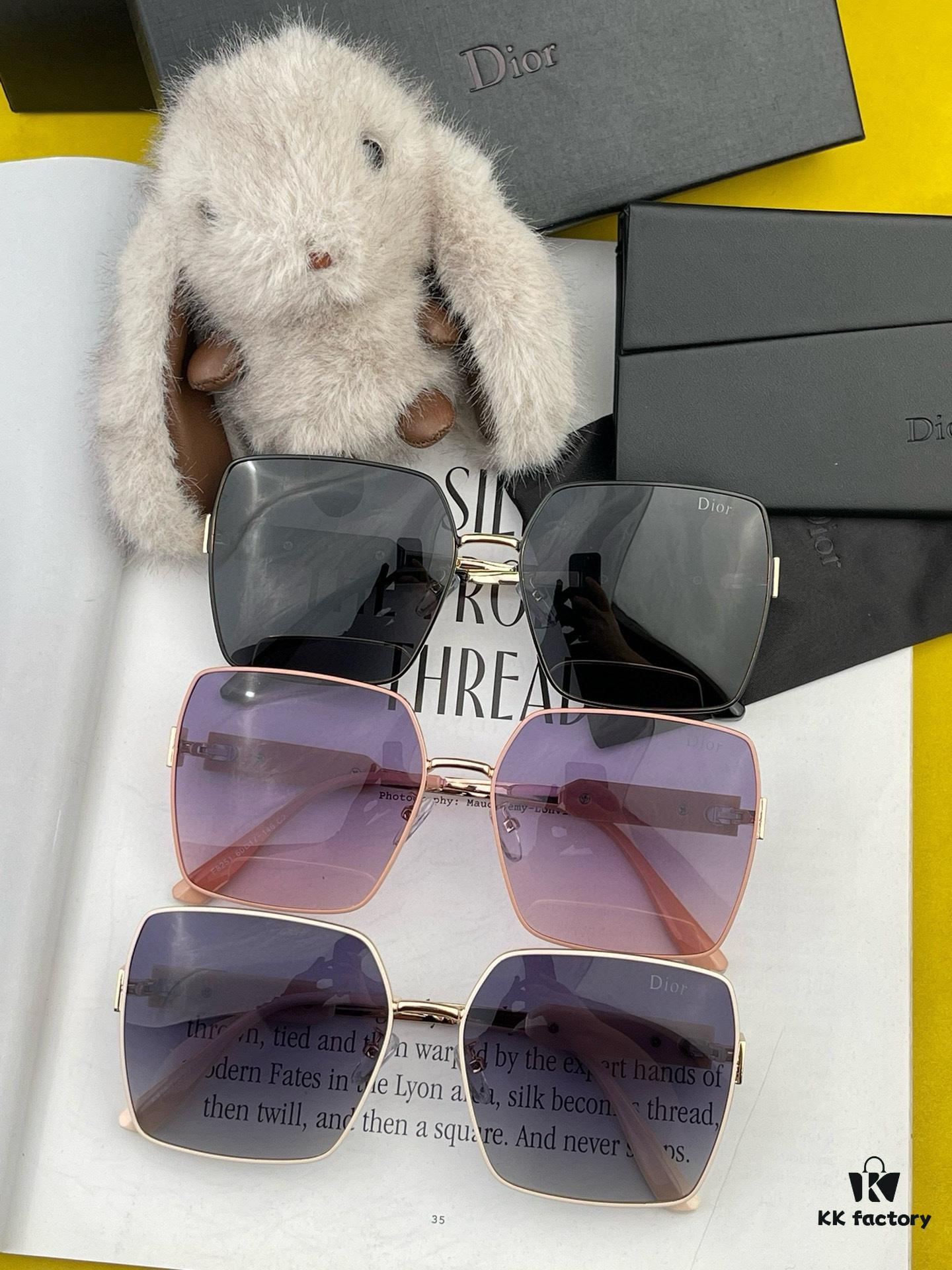 【DIOR】2024 Spring New Arrival Trendy Fashion Square Polarized Sunglasses High Quality Comfortable Fit Influencer Popular Style Model: D1825 Eyeglasses Sunglasses