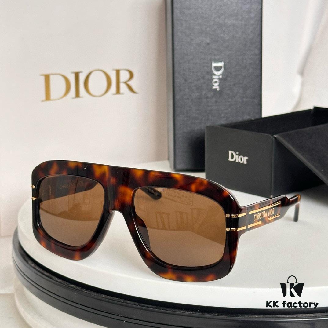 DIOR Signature M1U Sunglasses - Size 52□20-145