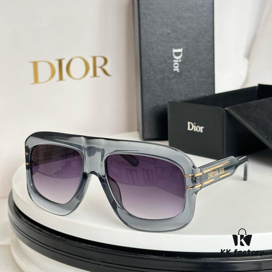 DIOR Signature M1U Sunglasses - Size 52□20-145