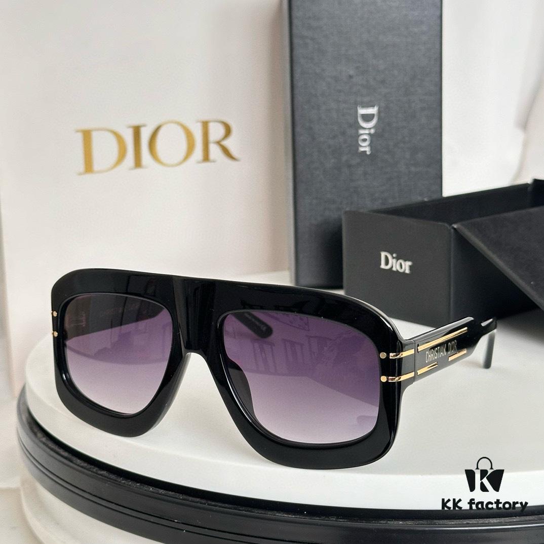 DIOR Signature M1U Sunglasses - Size 52□20-145