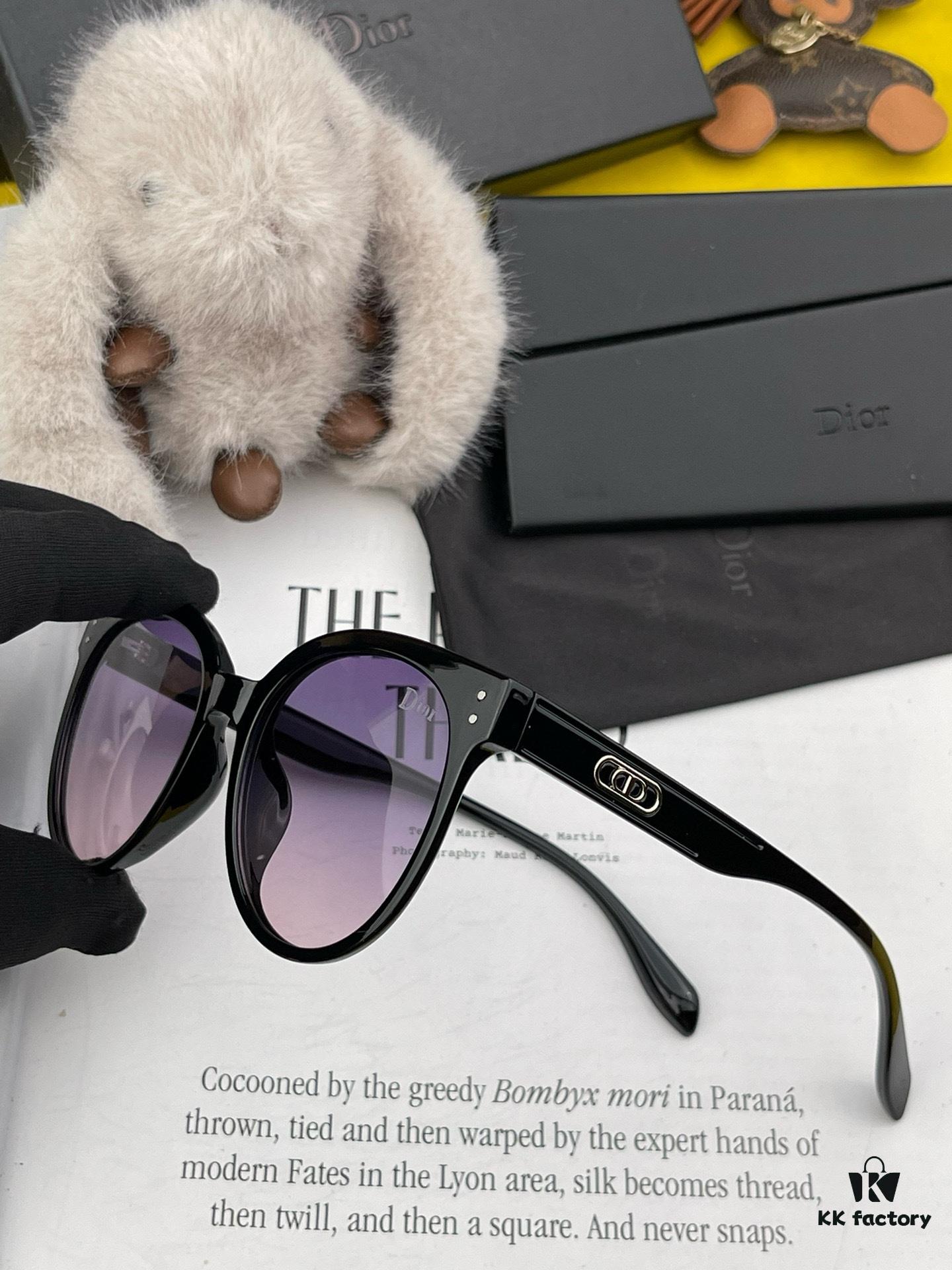【DIOR】2024 Spring New Arrival Trendy Fashion Square Polarized Sunglasses, High-Quality Comfortable Fit, Influencer Favorite Women's HD Polarized Sunglasses 🕶️