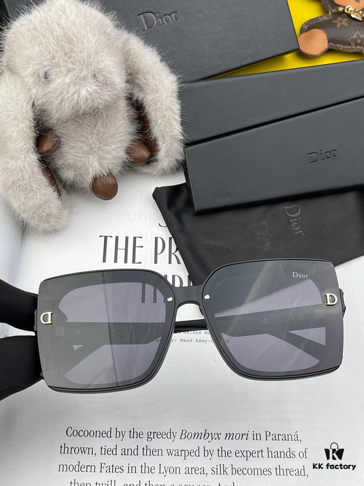 【DIOR】2024 Spring New Arrival Trendy Fashion Square Polarized Sunglasses High-Quality Comfortable Fit Influencer Popular Style Women's HD Thickened Polarized Sunglasses 🕶️ High-Quality TR Frame Model: CD1615