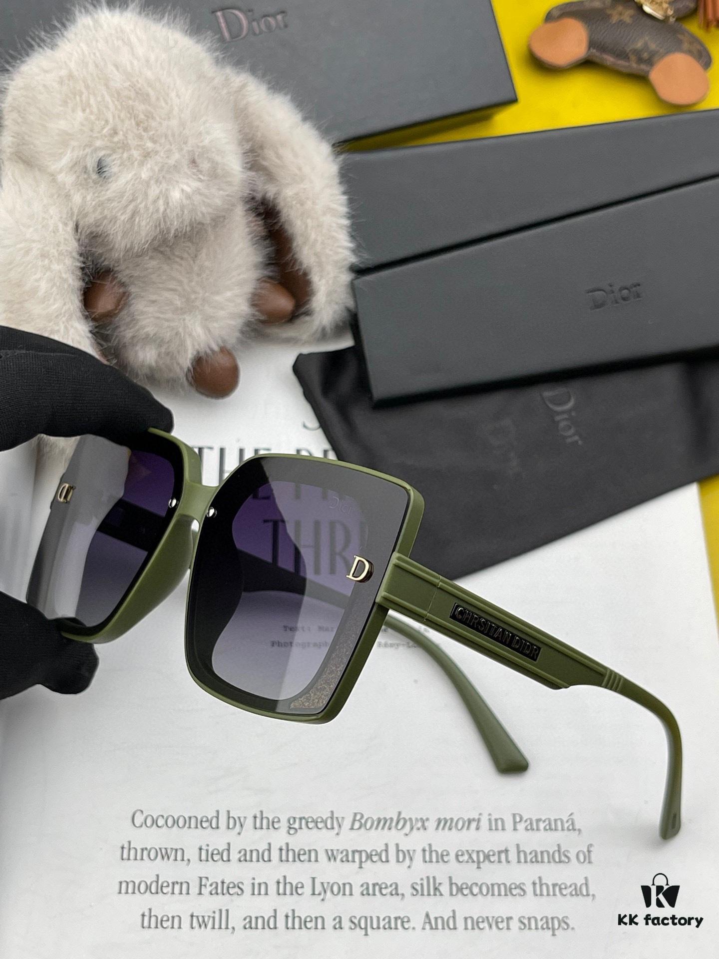 【DIOR】2024 Spring New Arrival Trendy Fashion Square Polarized Sunglasses High-Quality Comfortable Fit Influencer Popular Style Women's HD Thickened Polarized Sunglasses 🕶️ High-Quality TR Frame Model: CD1615