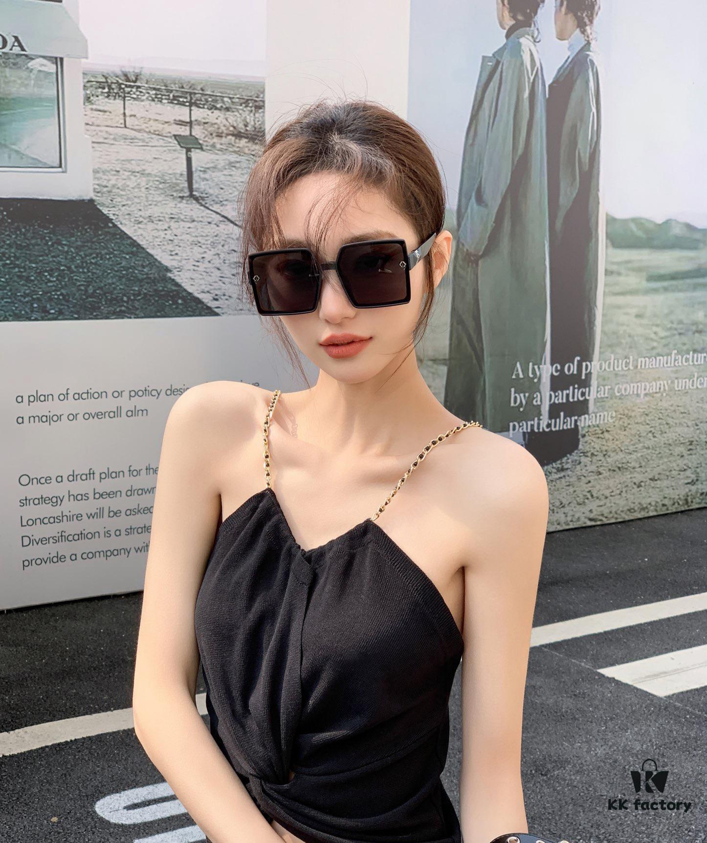 【DIOR】2024 Spring New Arrival Trendy Fashion Square Polarized Sunglasses High-Quality Comfortable Wear Influencer Style Women's HD Thickened Polarized Sunglasses