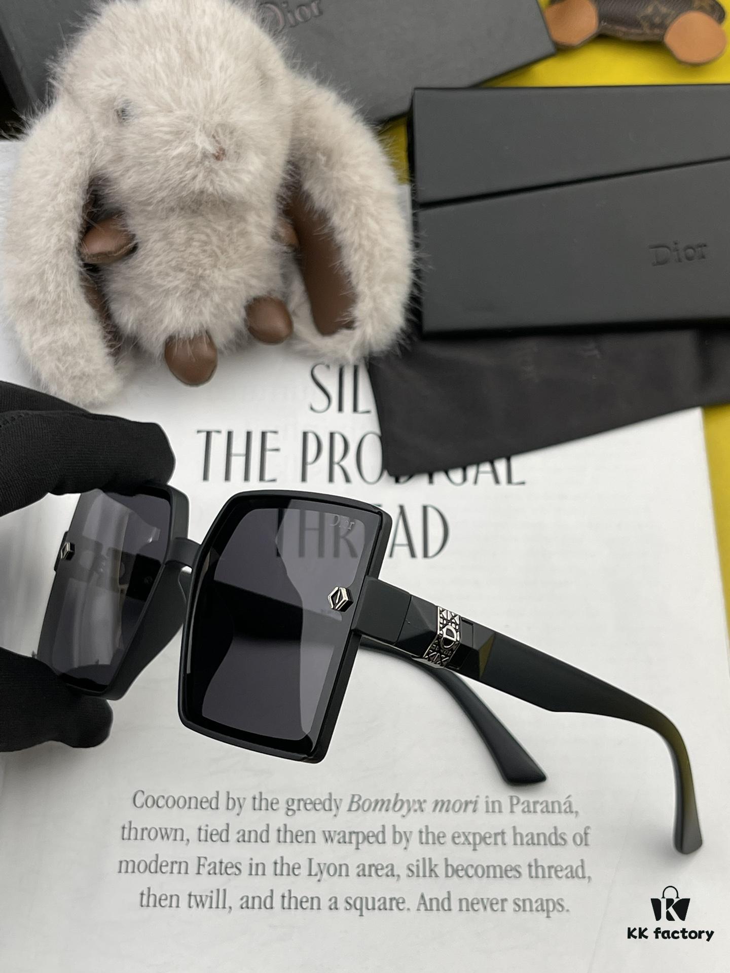 【DIOR】2024 Spring New Arrival Trendy Fashion Square Polarized Sunglasses High-Quality Comfortable Wear Influencer Style Women's HD Thickened Polarized Sunglasses