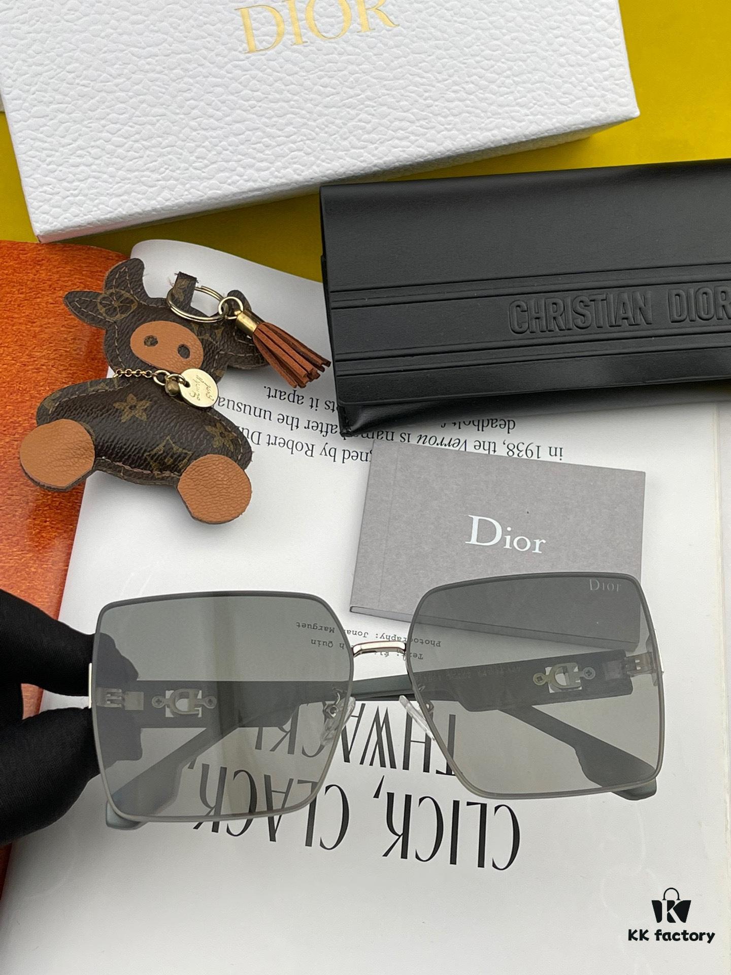 【DIOR】2024 Spring New Arrival Trendy Fashion Square Frame Nylon Sunglasses, High-Quality Comfortable Wear, Influencer Favorite Women's HD Nylon Sunglasses 🕶️ High-Quality TR Frame Model: CD1190