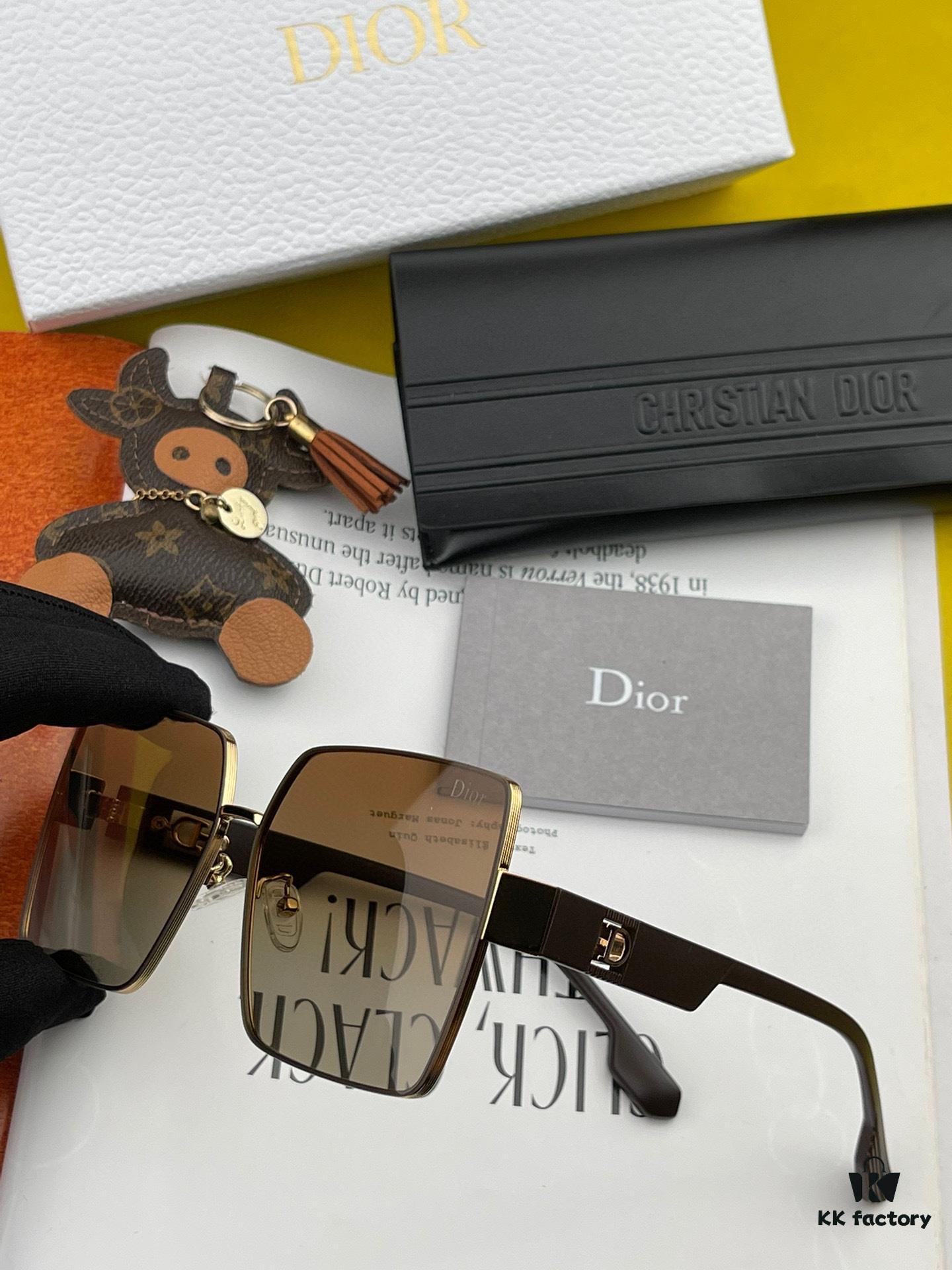 【DIOR】2024 Spring New Arrival Trendy Fashion Square Frame Nylon Sunglasses, High-Quality Comfortable Wear, Influencer Favorite Women's HD Nylon Sunglasses 🕶️ High-Quality TR Frame Model: CD1190