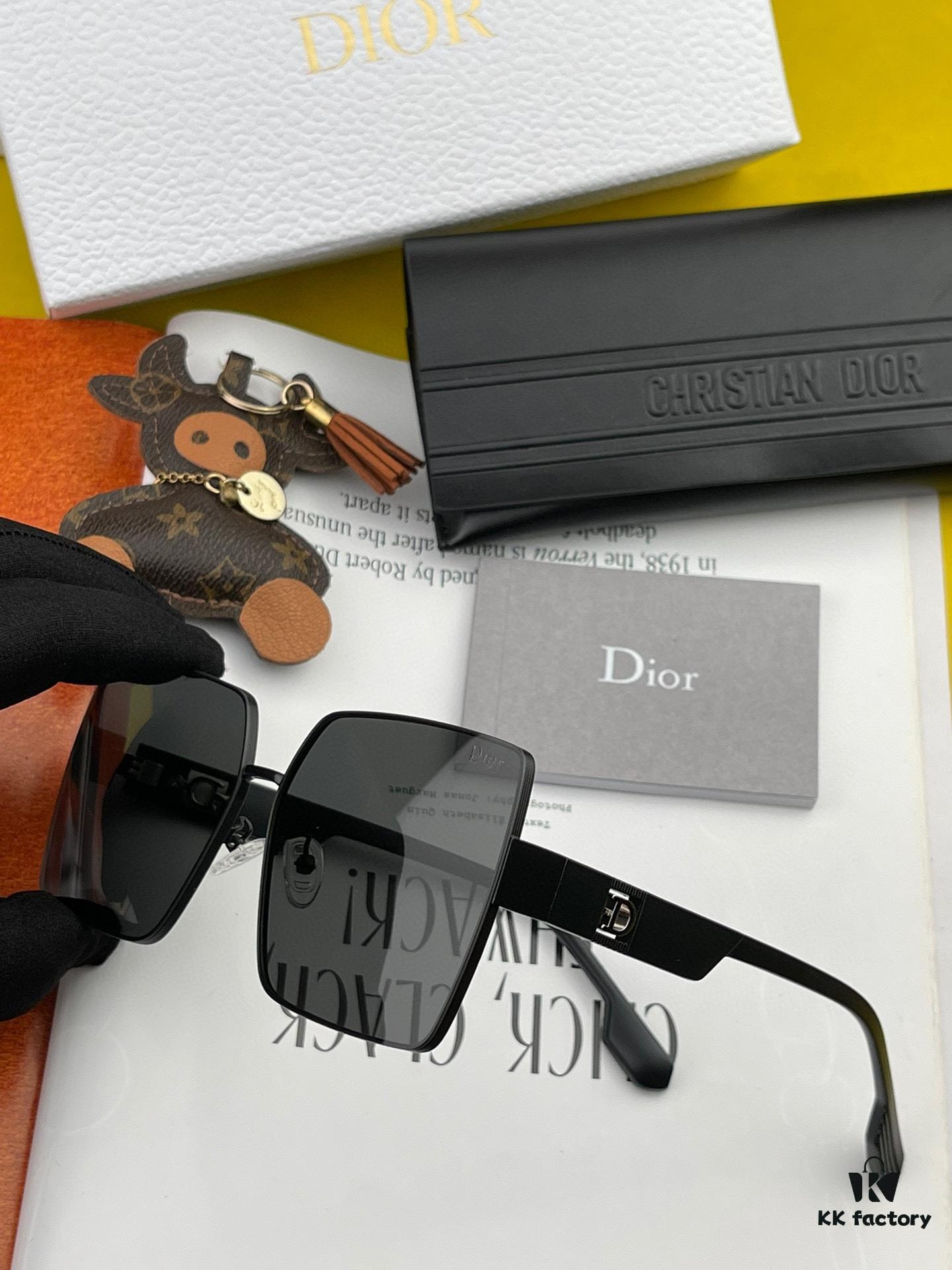【DIOR】2024 Spring New Arrival Trendy Fashion Square Frame Nylon Sunglasses, High-Quality Comfortable Wear, Influencer Favorite Women's HD Nylon Sunglasses 🕶️ High-Quality TR Frame Model: CD1190