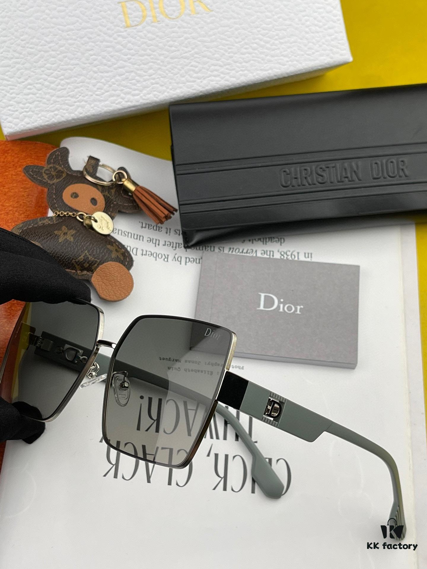 【DIOR】2024 Spring New Arrival Trendy Fashion Square Frame Nylon Sunglasses, High-Quality Comfortable Wear, Influencer Favorite Women's HD Nylon Sunglasses 🕶️ High-Quality TR Frame Model: CD1190