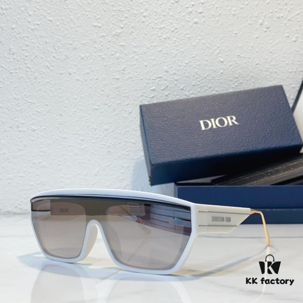 160 Dio* Mod: DiorClub M7U Size: 140-0-140 Sunglasses