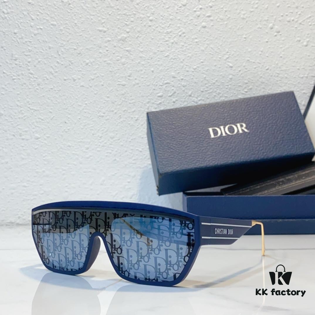 160 Dio* Mod: DiorClub M7U Size: 140-0-140 Sunglasses