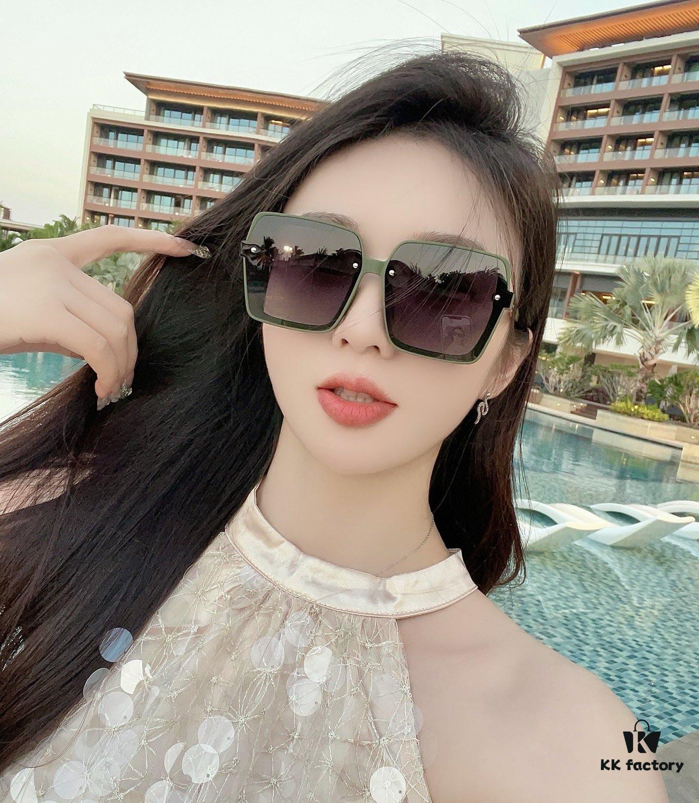 DIOR 2024 Spring New Arrival Trendy Fashion Square-Frame Polarized Sunglasses for Women, High-Quality Comfortable Wear, Influencer Favorite HD Polarized Sun Glasses 🕶️