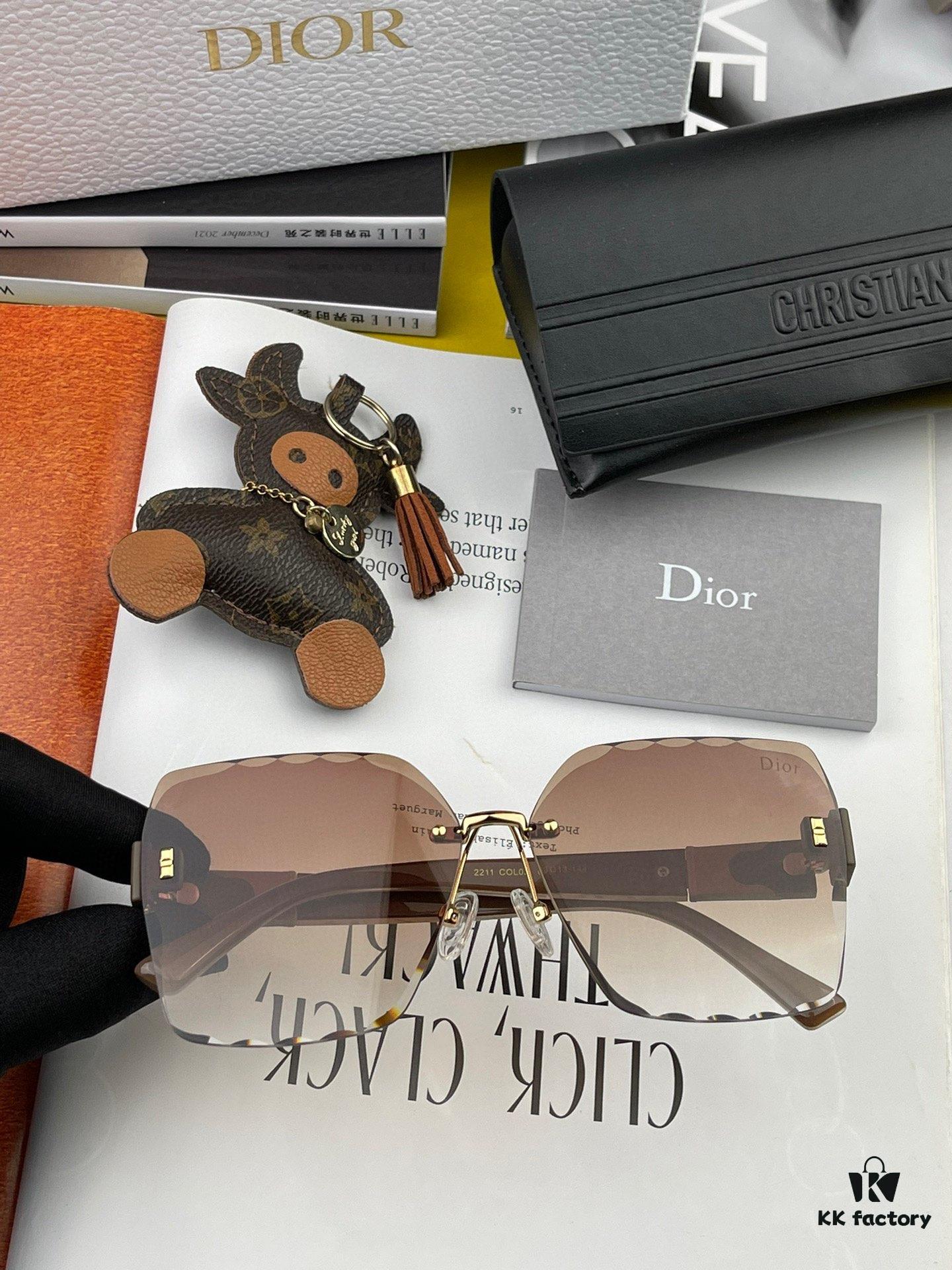 【DIOR】2024 Spring New Arrival Trendy Fashion Rectangular Polarized Sunglasses High-Quality Comfortable Wear Influencer Favorite Women's HD Thickened Polarized Sunglasses🕶️ High-Quality TR Frame Model: CD1122