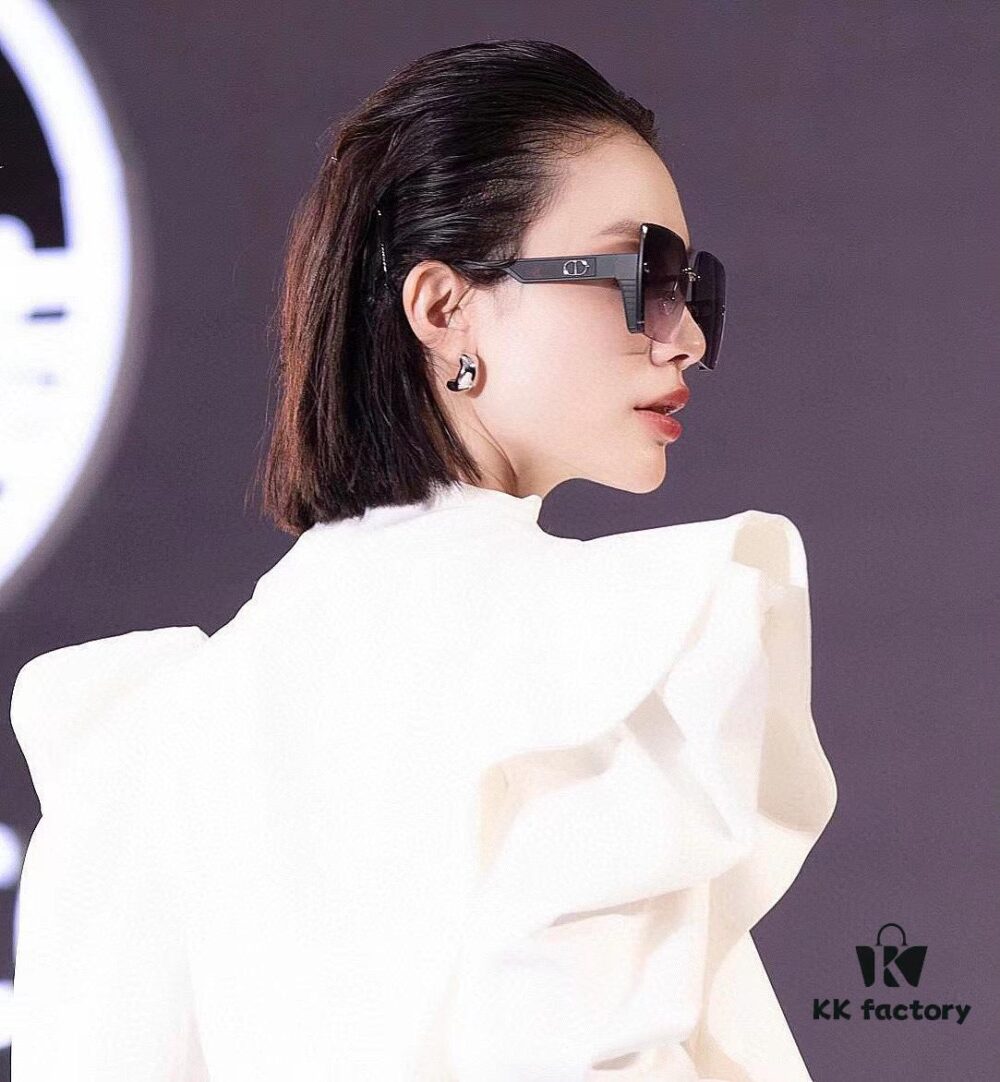【DIOR】2024 Spring New Arrival Trendy Fashion Square Sunglasses High-Quality Comfortable Wear UV Protection HD Ladies Sunglasses 🕶️ High-Quality TR Frame Model: CD0291