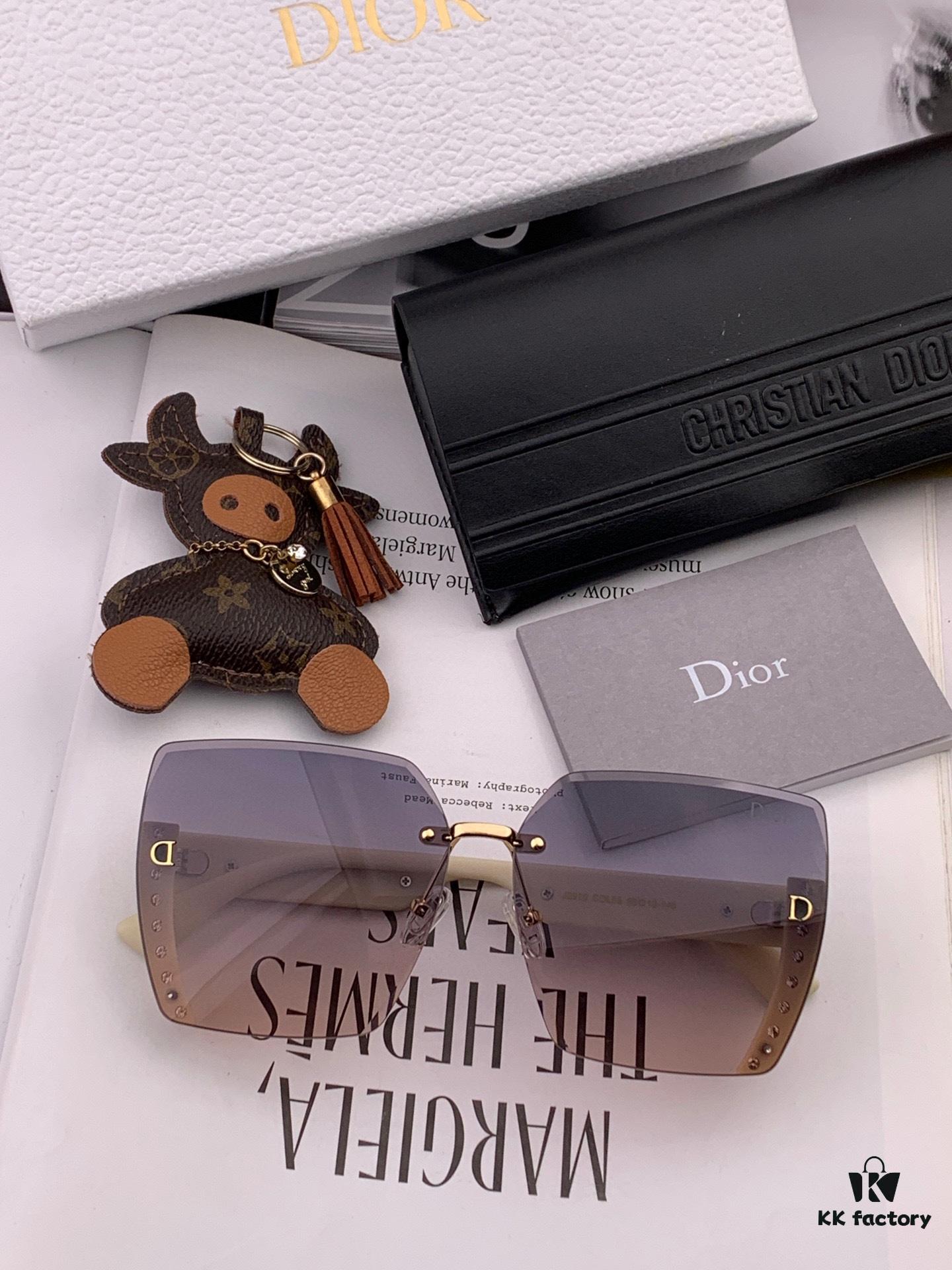 【DIOR】2024 Spring New Arrival Trendy Fashion Square Sunglasses High-Quality Comfortable Wear UV Protection HD Ladies Sunglasses 🕶️ High-Quality TR Frame Model: CD0291
