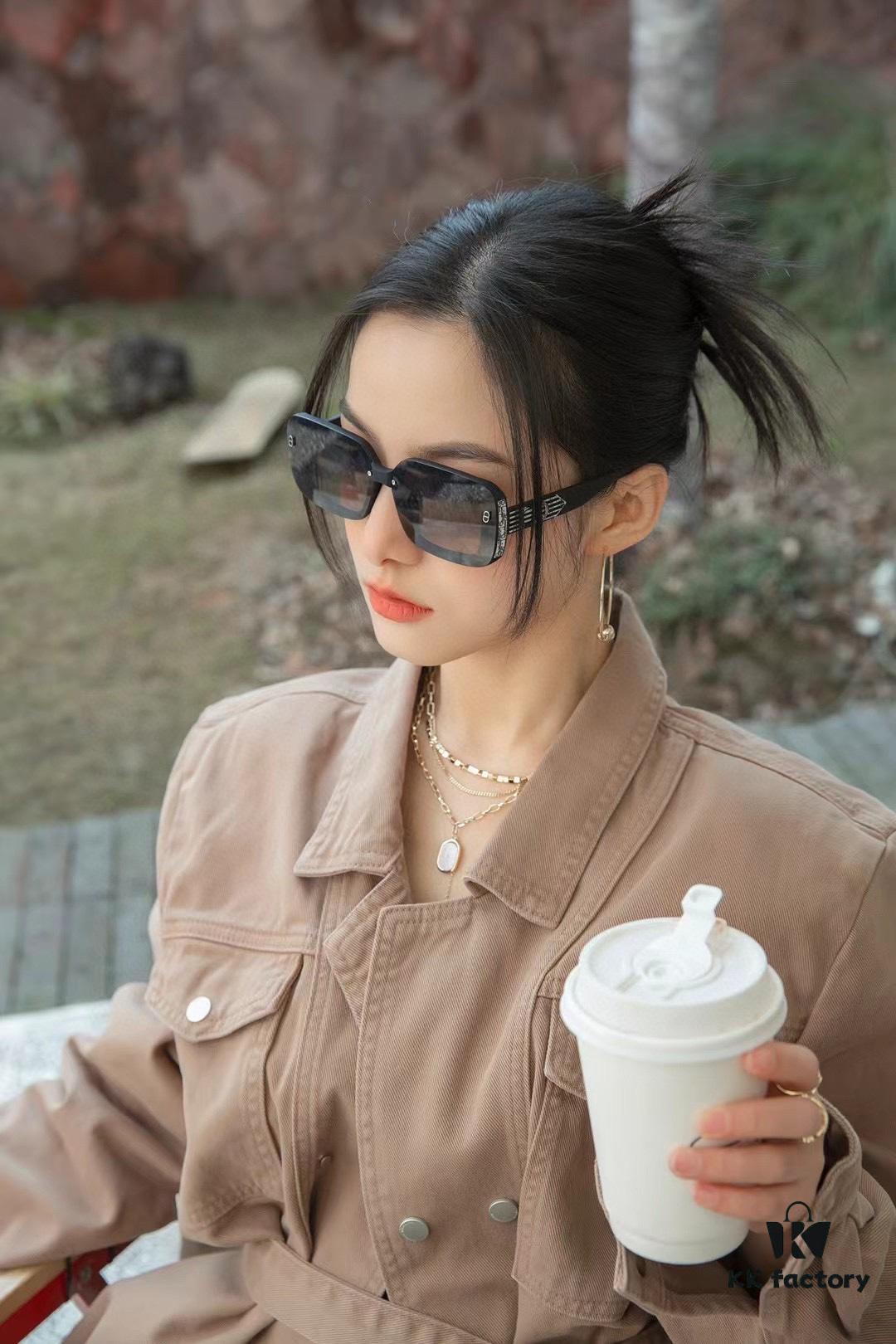 【DIOR】2023 Spring New Arrival Trendy Fashion Rectangular Polarized Sunglasses High-Quality Comfortable Wear Influencer Favorite Women's HD Polarized Sunglasses 🕶️ High-Quality TR Frame Model: CD5771