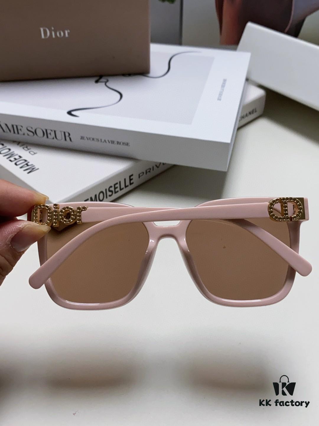 DIOR 2024 Square Frame D Asymmetrical Letter Design Fully Set with Micro Diamonds 💎 Classic Timeless Square Shape with Star Accents Trending Fashion Sunglasses