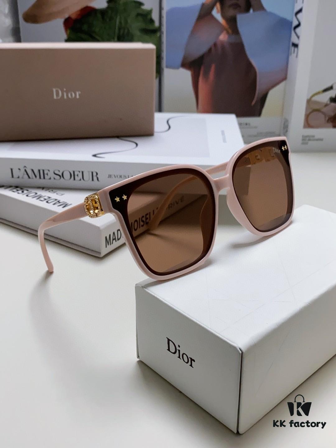 DIOR 2024 Square Frame D Asymmetrical Letter Design Fully Set with Micro Diamonds 💎 Classic Timeless Square Shape with Star Accents Trending Fashion Sunglasses
