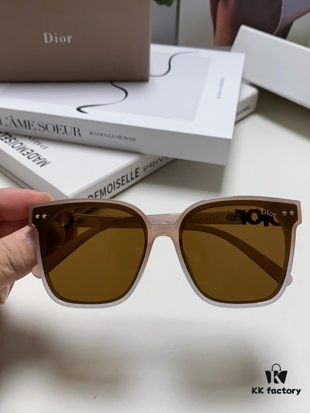 DIOR 2024 Square Frame D Asymmetrical Letter Design Fully Set with Small Diamonds 💎 Classic Timeless Square Shape with Star Accents Trending Fashion Sunglasses