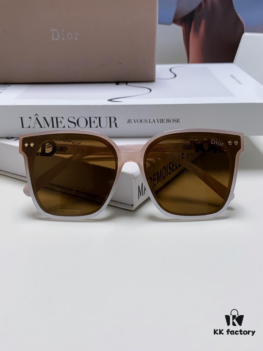 DIOR 2024 Square Frame D Asymmetrical Letter Design Fully Set with Small Diamonds 💎 Classic Timeless Square Shape with Star Accents Trending Fashion Sunglasses