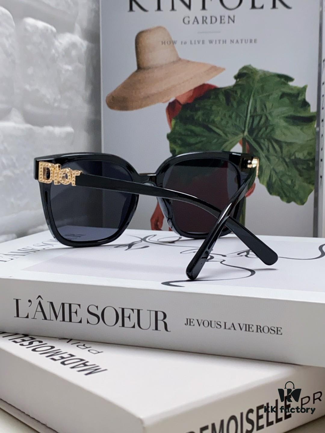DIOR 2024 Square Frame D Asymmetrical Letter Design Fully Paved with Small Diamonds 💎 Classic Timeless Square Shape with Star Accents Trending Fashion Sunglasses