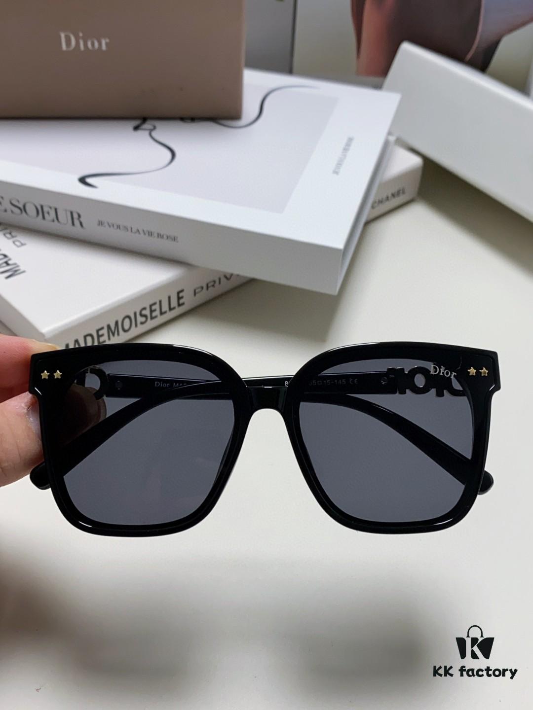 DIOR 2024 Square Frame D Asymmetrical Letter Design Fully Paved with Small Diamonds 💎 Classic Timeless Square Shape with Star Accents Trending Fashion Sunglasses