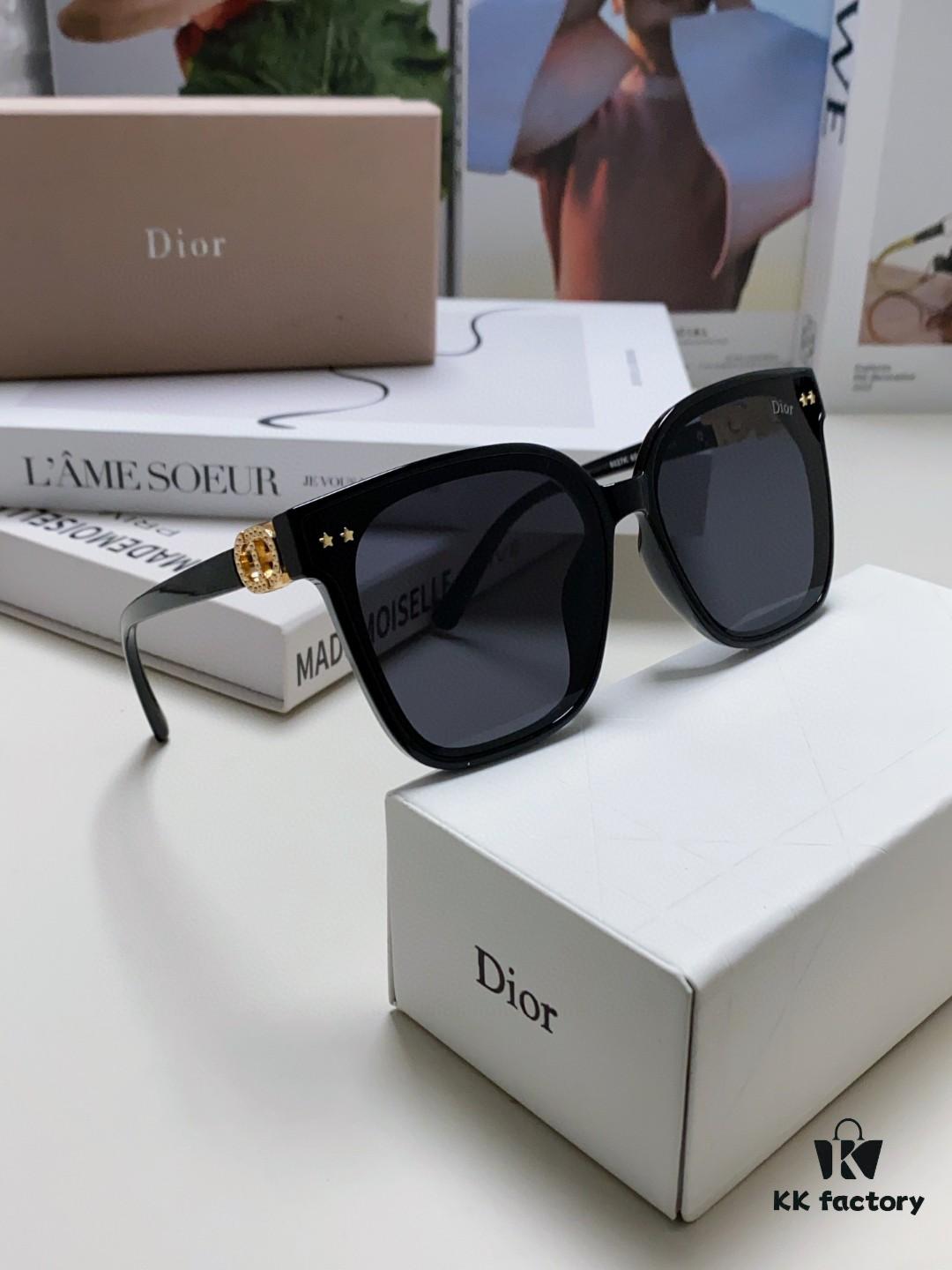 DIOR 2024 Square Frame D Asymmetrical Letter Design Fully Paved with Small Diamonds 💎 Classic Timeless Square Shape with Star Accents Trending Fashion Sunglasses
