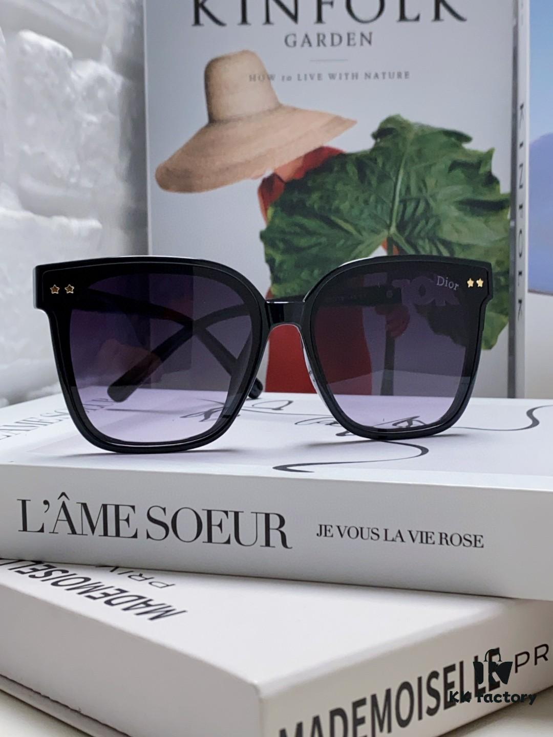 DIOR 2024 Square Frame D Asymmetric Letter Design Fully Paved with Small Diamonds 💎 Classic Timeless Square Shape with Star Accents Trending Fashion Sunglasses