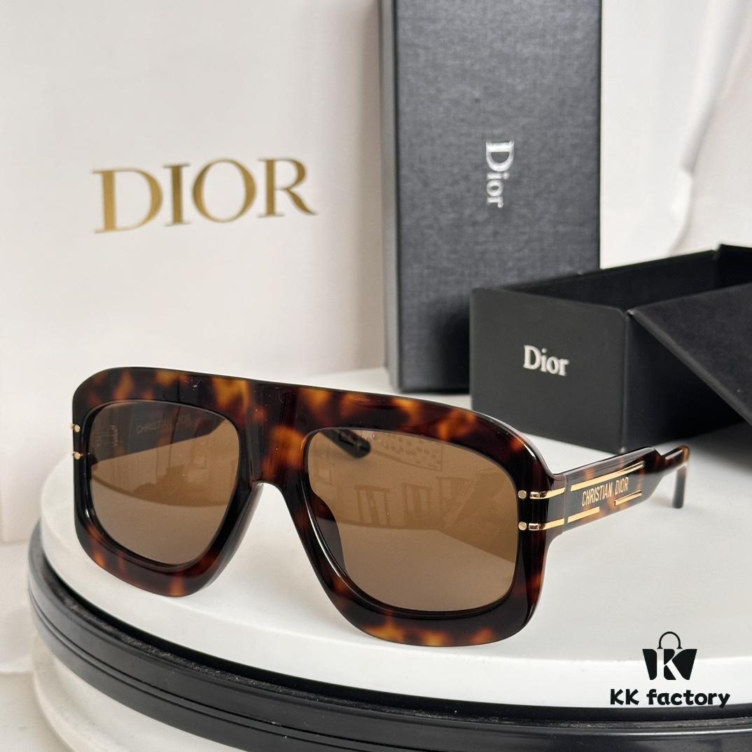 DIOR Signature M1U Sunglasses